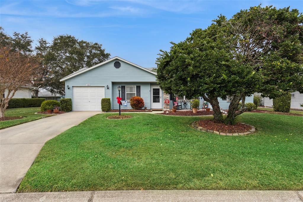 For Sale: $244,000 (2 beds, 2 baths, 1060 Square Feet)