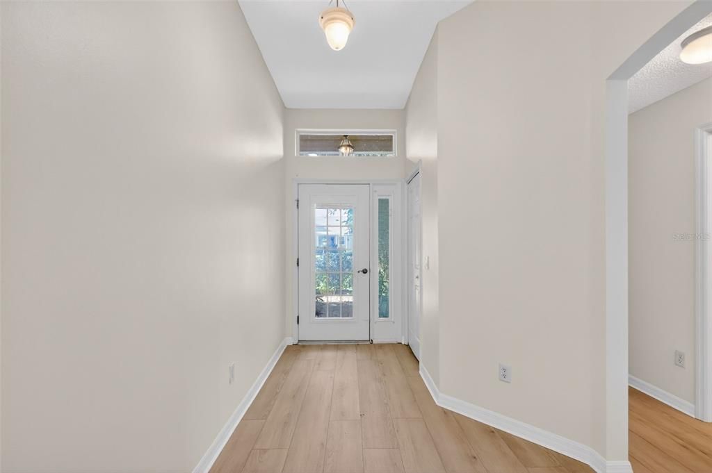 На продажу: $370,000 (3 спален, 2 ванн, 1731 Квадратных фут)