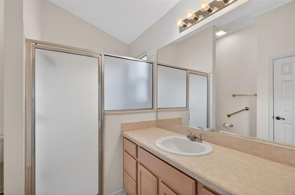 На продажу: $370,000 (3 спален, 2 ванн, 1731 Квадратных фут)