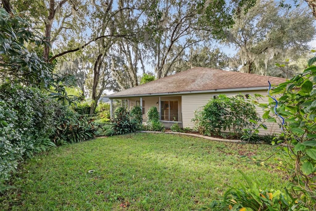 На продажу: $370,000 (3 спален, 2 ванн, 1731 Квадратных фут)