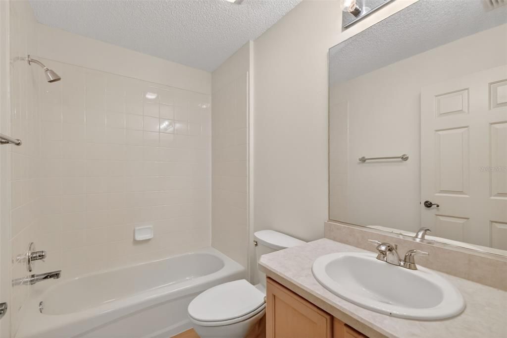 На продажу: $370,000 (3 спален, 2 ванн, 1731 Квадратных фут)