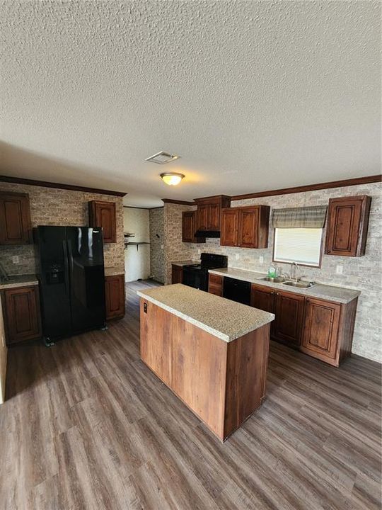 For Sale: $289,000 (4 beds, 2 baths, 2128 Square Feet)