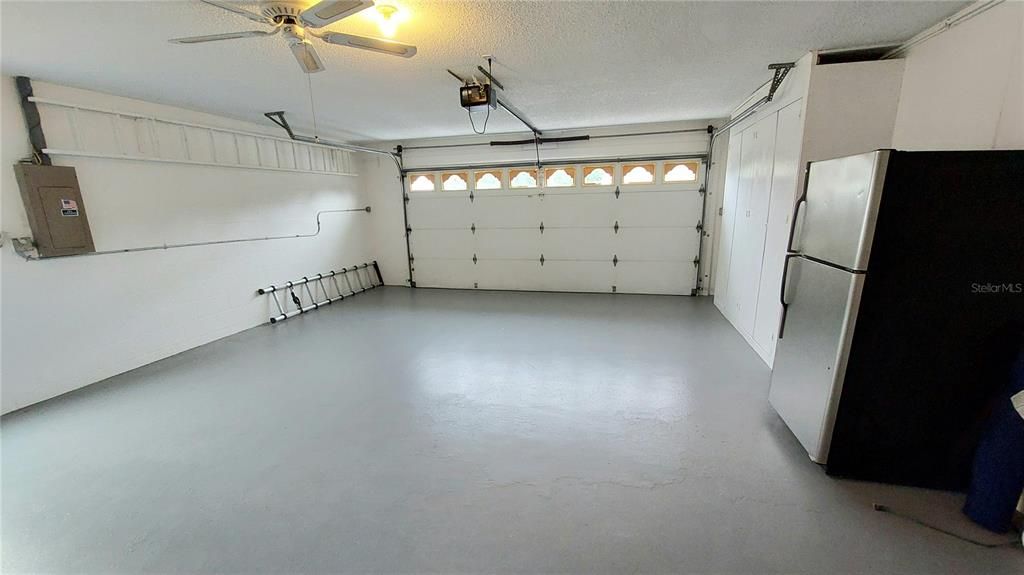 For Sale: $349,900 (3 beds, 2 baths, 1771 Square Feet)