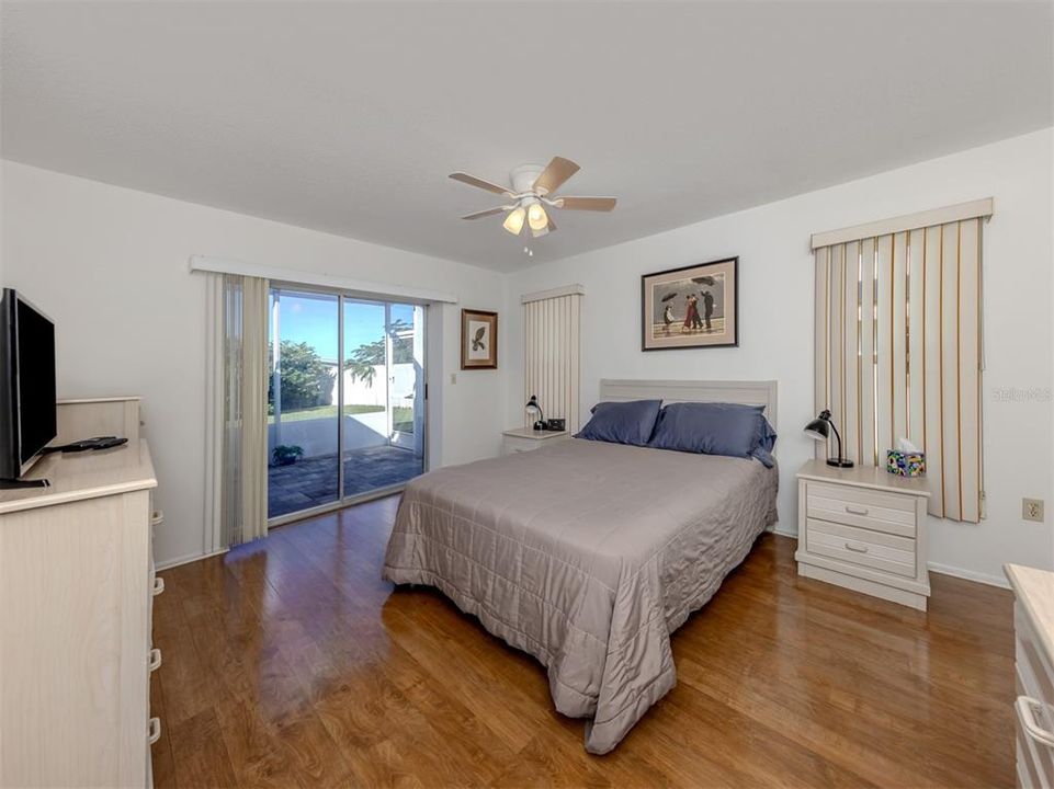 For Sale: $425,000 (3 beds, 2 baths, 1523 Square Feet)