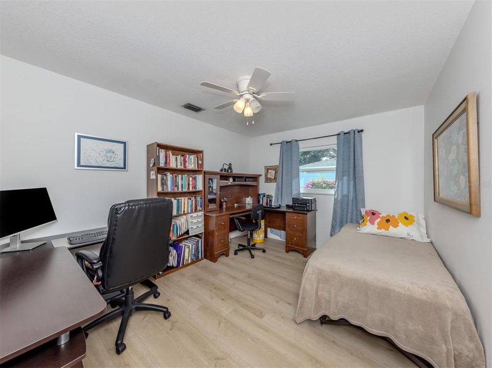 For Sale: $425,000 (3 beds, 2 baths, 1523 Square Feet)