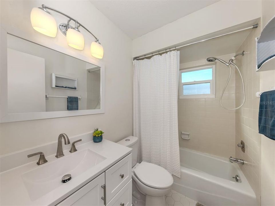 For Sale: $425,000 (3 beds, 2 baths, 1523 Square Feet)