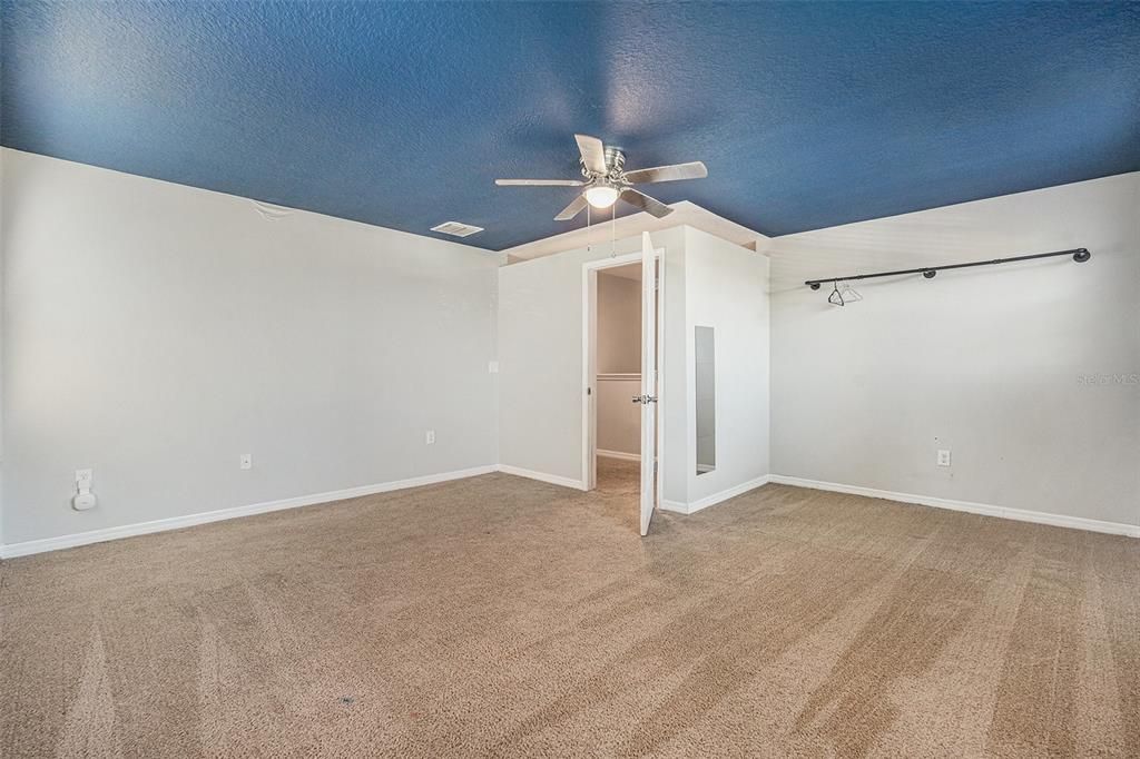 For Sale: $360,000 (4 beds, 3 baths, 2546 Square Feet)