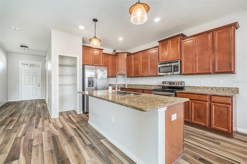 For Sale: $360,000 (4 beds, 3 baths, 2546 Square Feet)