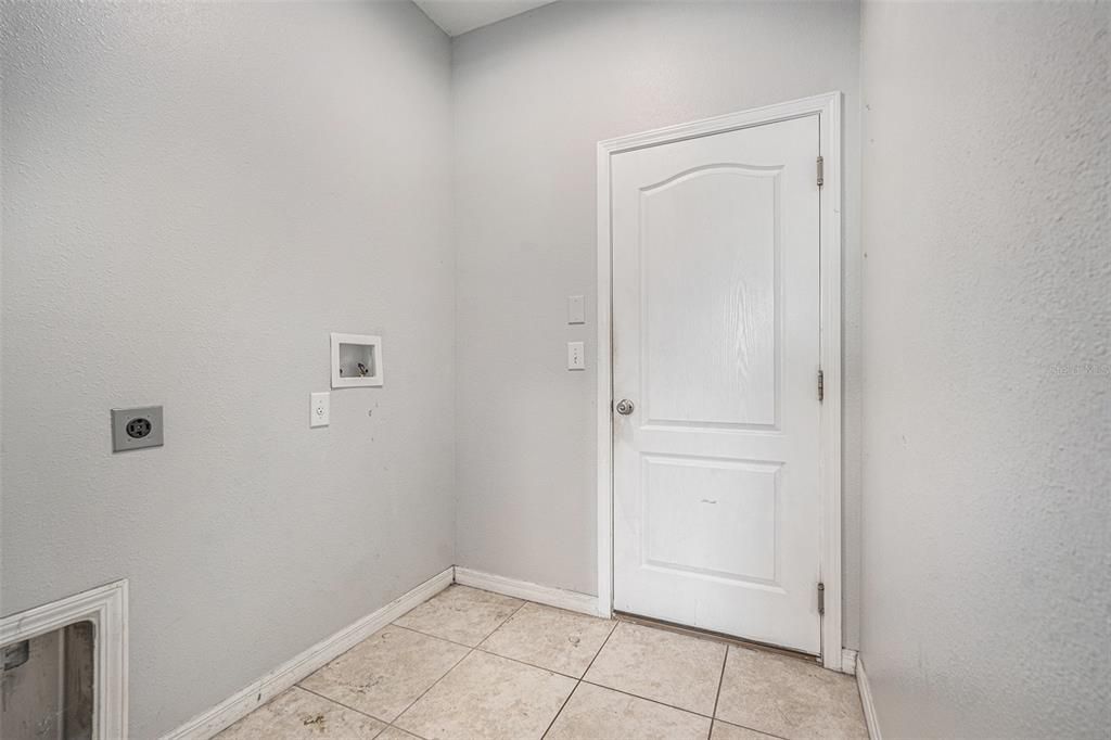 For Sale: $360,000 (4 beds, 3 baths, 2546 Square Feet)