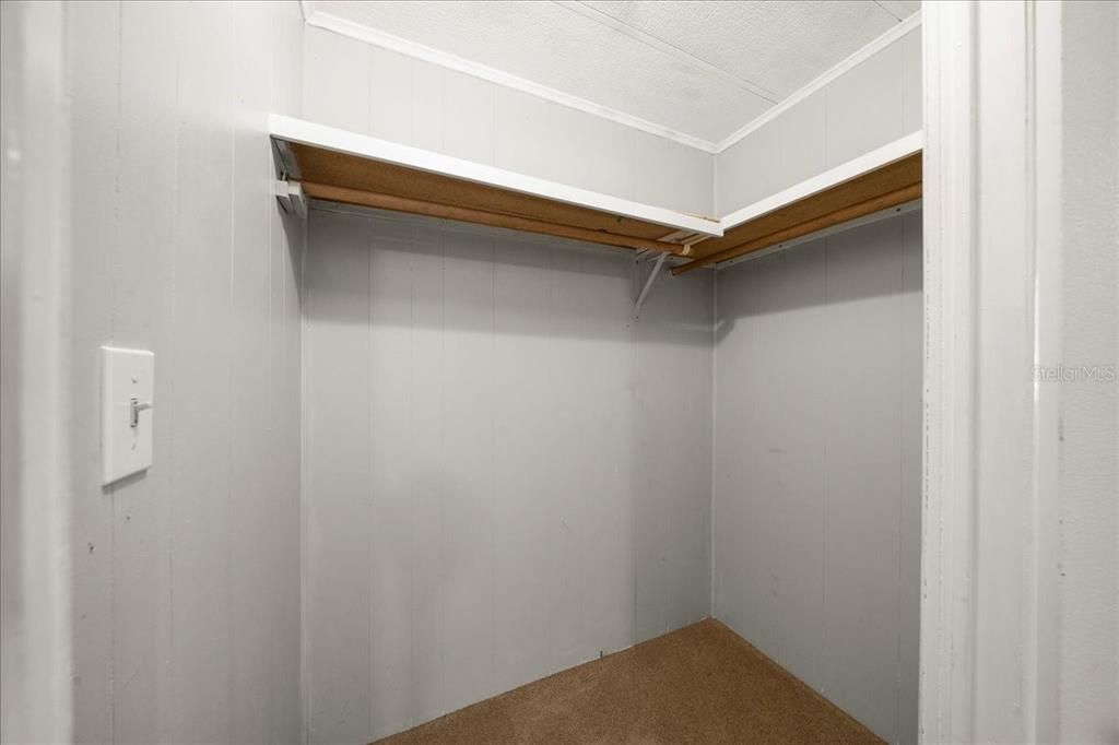 For Sale: $177,900 (2 beds, 2 baths, 1392 Square Feet)