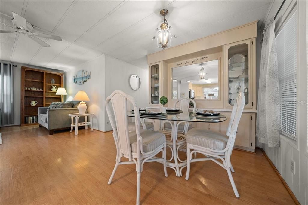 For Sale: $177,900 (2 beds, 2 baths, 1392 Square Feet)