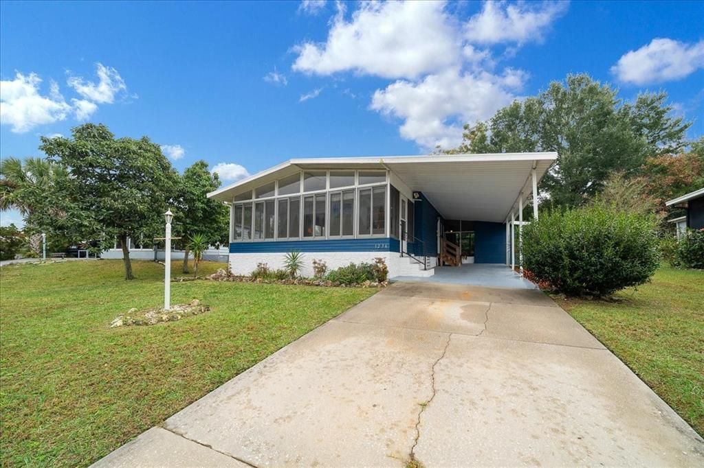 For Sale: $177,900 (2 beds, 2 baths, 1392 Square Feet)