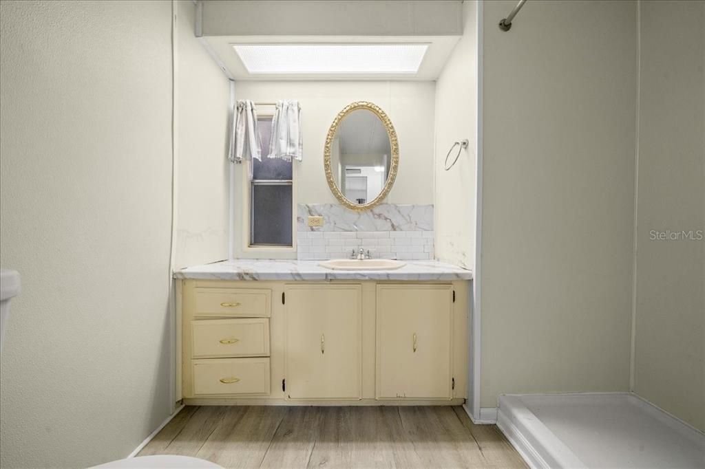 For Sale: $177,900 (2 beds, 2 baths, 1392 Square Feet)