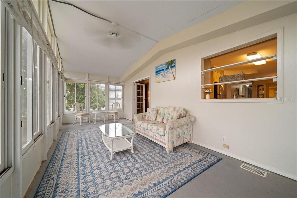 For Sale: $177,900 (2 beds, 2 baths, 1392 Square Feet)