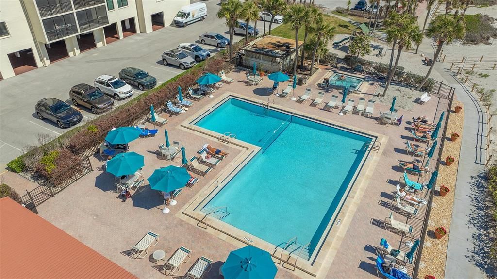 Activo con contrato: $549,000 (2 camas, 2 baños, 928 Pies cuadrados)