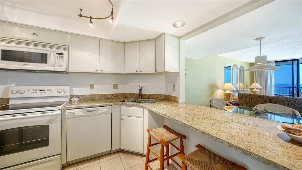 Activo con contrato: $549,000 (2 camas, 2 baños, 928 Pies cuadrados)