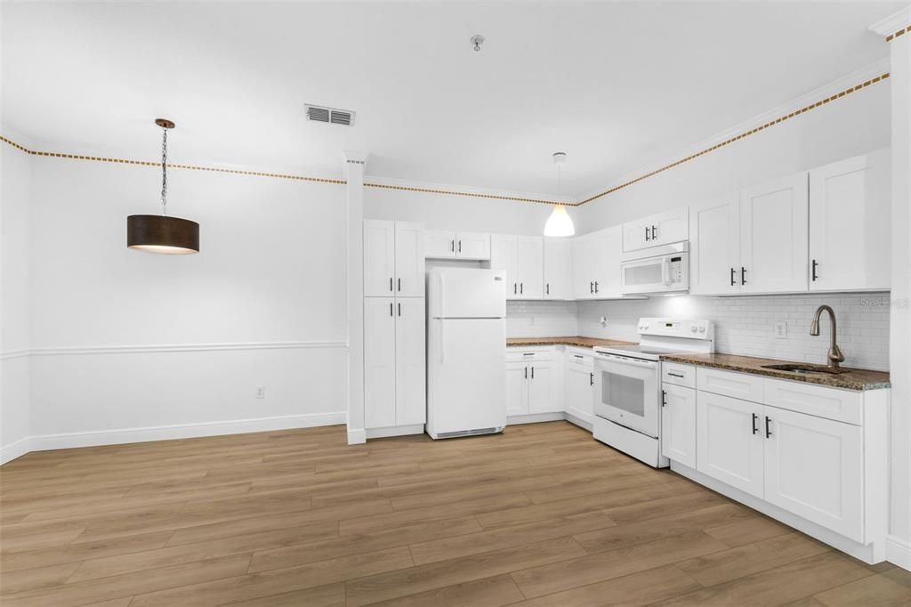 На продажу: $175,000 (1 спален, 1 ванн, 782 Квадратных фут)