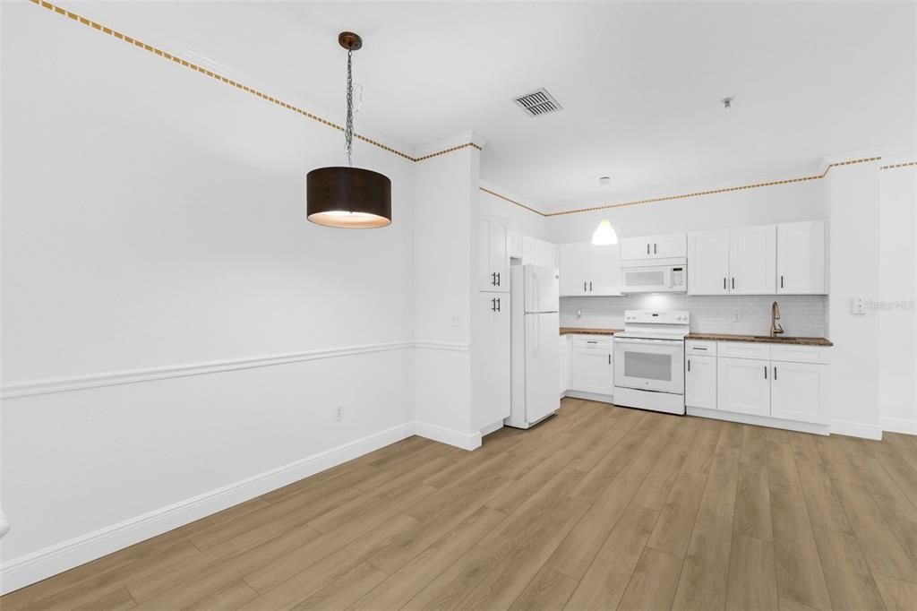 На продажу: $175,000 (1 спален, 1 ванн, 782 Квадратных фут)