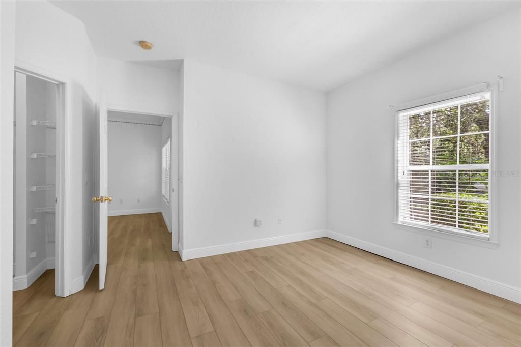 На продажу: $175,000 (1 спален, 1 ванн, 782 Квадратных фут)