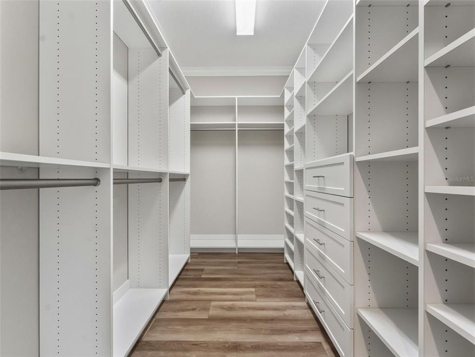 For Sale: $2,900,000 (5 beds, 3 baths, 3354 Square Feet)