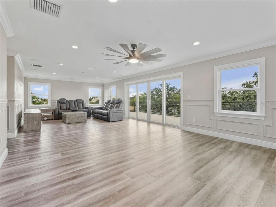 For Sale: $2,900,000 (5 beds, 3 baths, 3354 Square Feet)