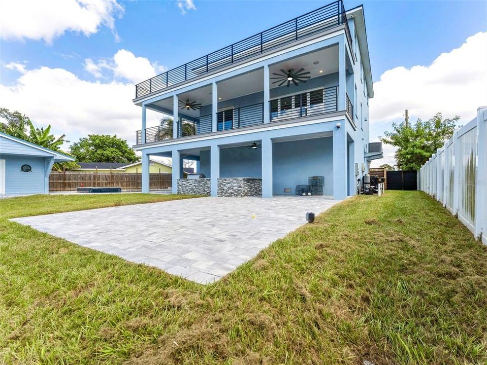 For Sale: $2,900,000 (5 beds, 3 baths, 3354 Square Feet)