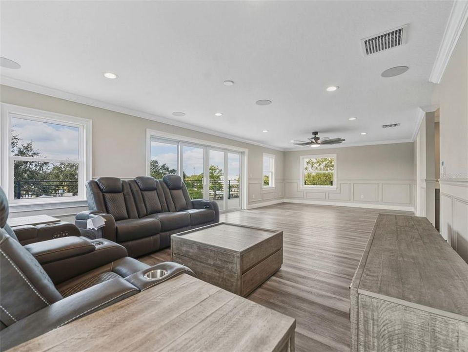 For Sale: $2,900,000 (5 beds, 3 baths, 3354 Square Feet)