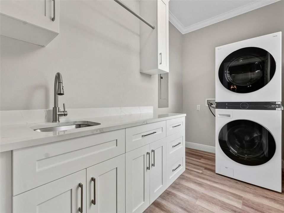 For Sale: $2,900,000 (5 beds, 3 baths, 3354 Square Feet)