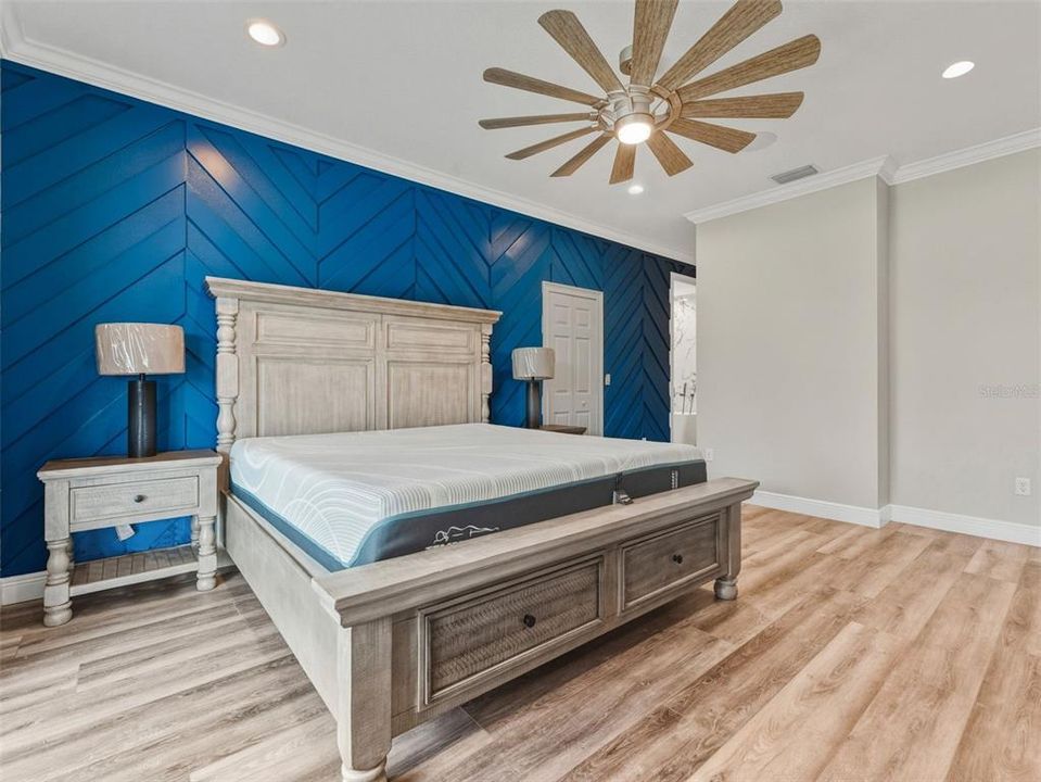 For Sale: $2,900,000 (5 beds, 3 baths, 3354 Square Feet)