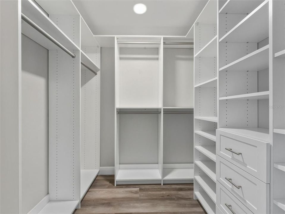 For Sale: $2,900,000 (5 beds, 3 baths, 3354 Square Feet)