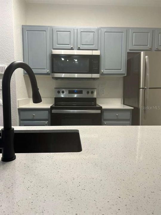 待售: $169,900 (1 贝兹, 1 浴室, 621 平方英尺)