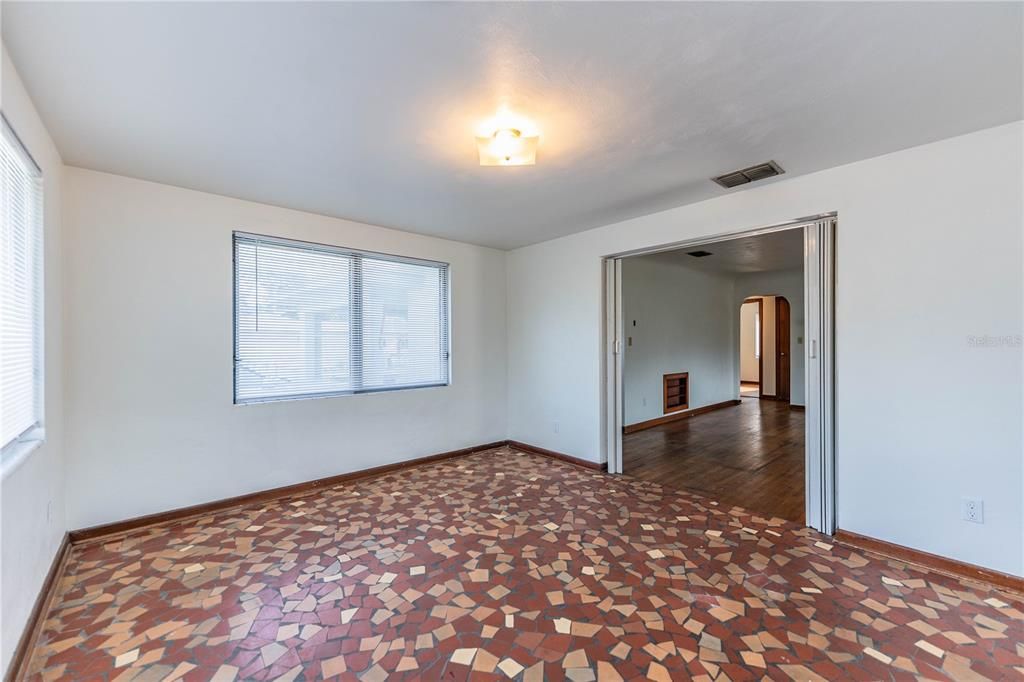 В аренду: $1,500 (2 спален, 1 ванн, 1104 Квадратных фут)