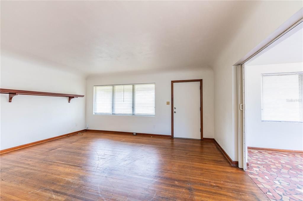 В аренду: $1,500 (2 спален, 1 ванн, 1104 Квадратных фут)