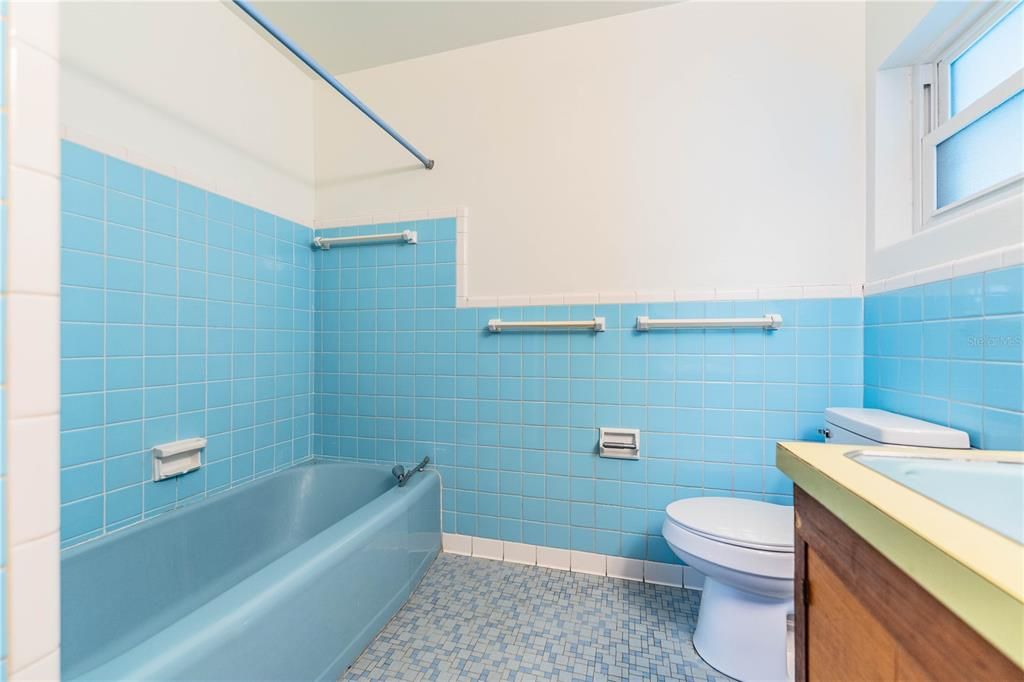 В аренду: $1,500 (2 спален, 1 ванн, 1104 Квадратных фут)