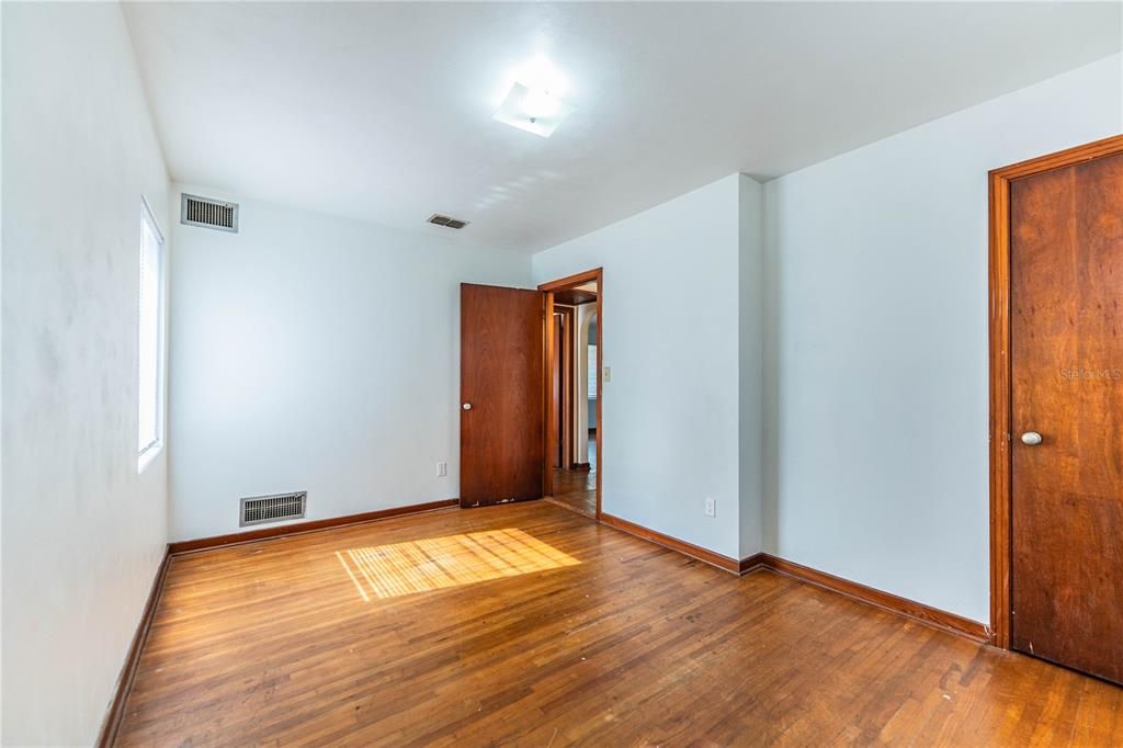 В аренду: $1,500 (2 спален, 1 ванн, 1104 Квадратных фут)