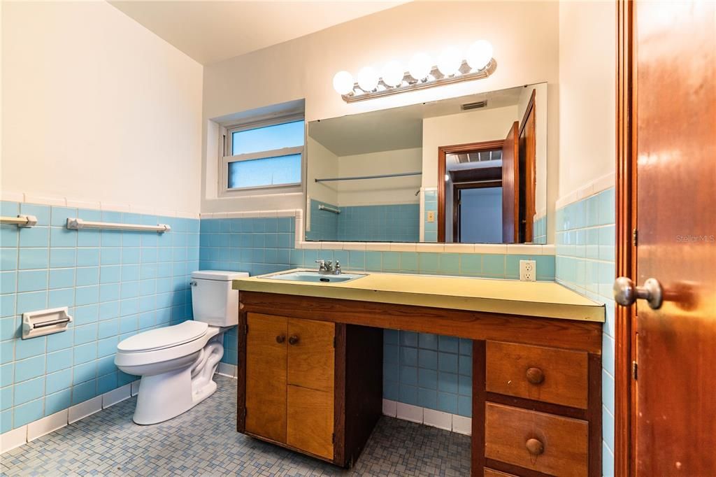 В аренду: $1,500 (2 спален, 1 ванн, 1104 Квадратных фут)