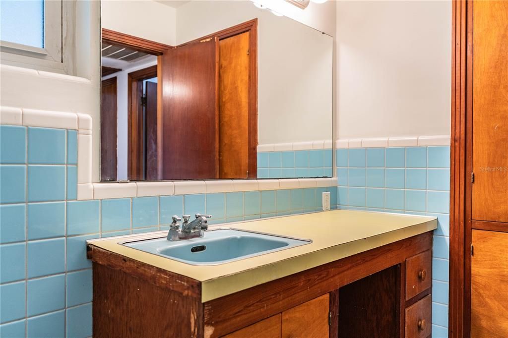 В аренду: $1,500 (2 спален, 1 ванн, 1104 Квадратных фут)