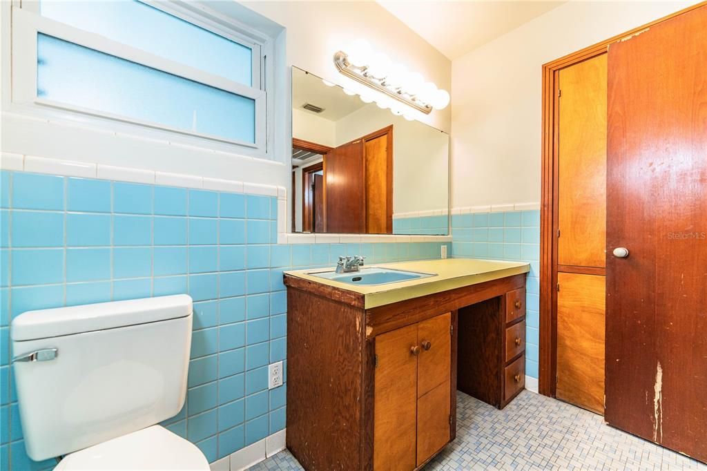 В аренду: $1,500 (2 спален, 1 ванн, 1104 Квадратных фут)