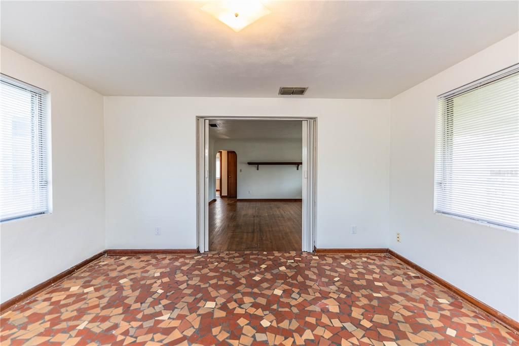 В аренду: $1,500 (2 спален, 1 ванн, 1104 Квадратных фут)