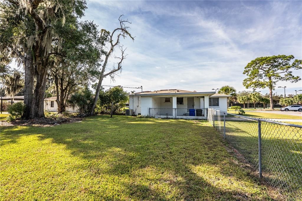 В аренду: $1,500 (2 спален, 1 ванн, 1104 Квадратных фут)