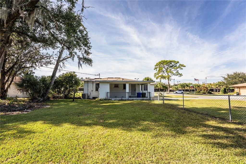 В аренду: $1,500 (2 спален, 1 ванн, 1104 Квадратных фут)