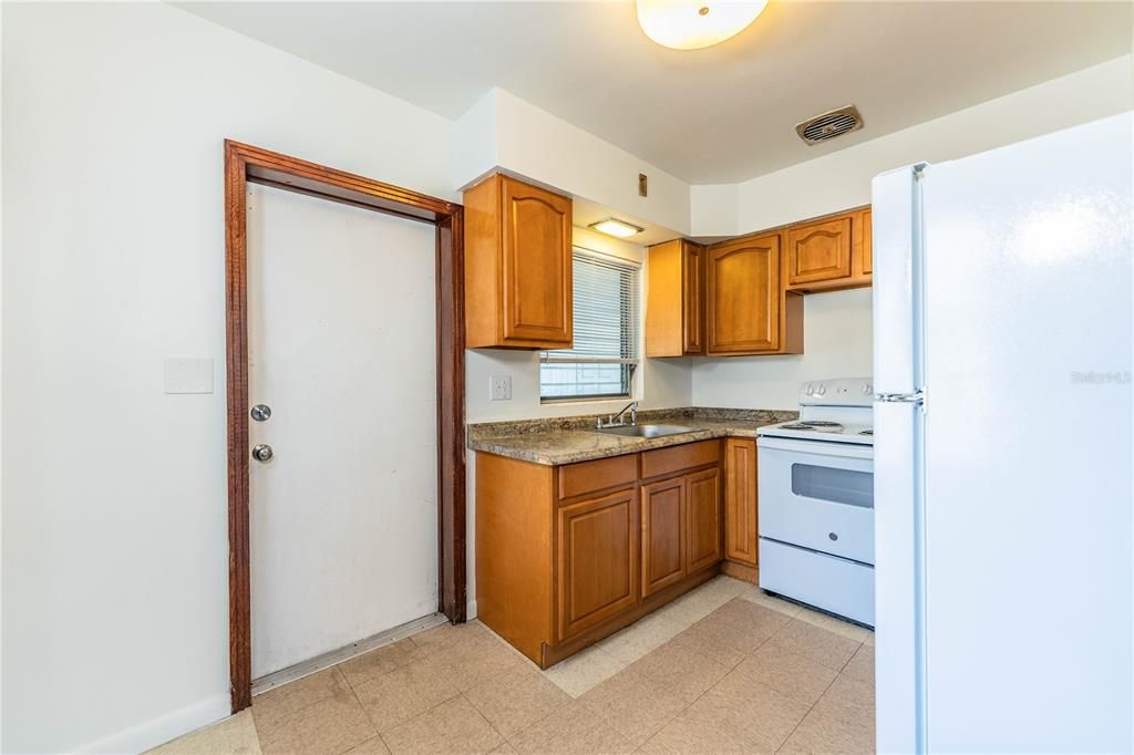 В аренду: $1,500 (2 спален, 1 ванн, 1104 Квадратных фут)