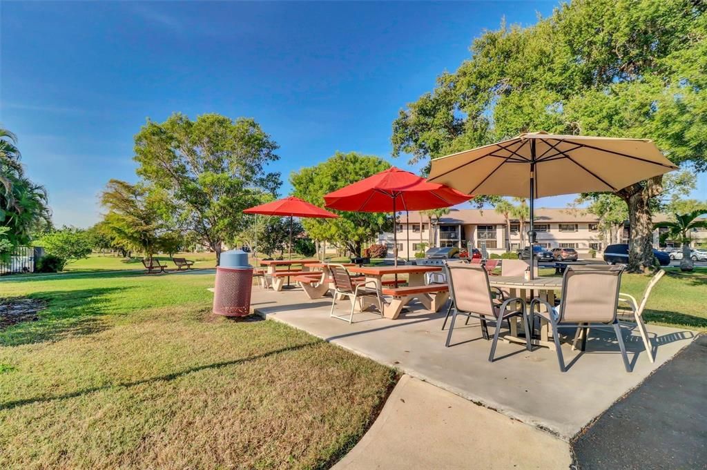 待售: $138,500 (2 贝兹, 2 浴室, 899 平方英尺)