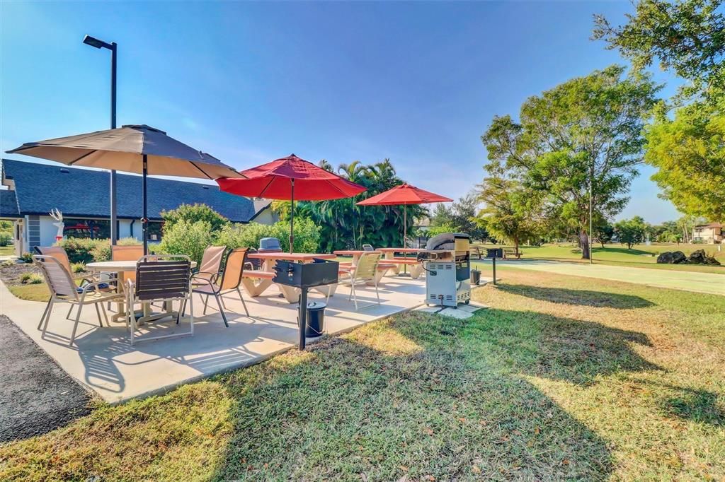 待售: $138,500 (2 贝兹, 2 浴室, 899 平方英尺)