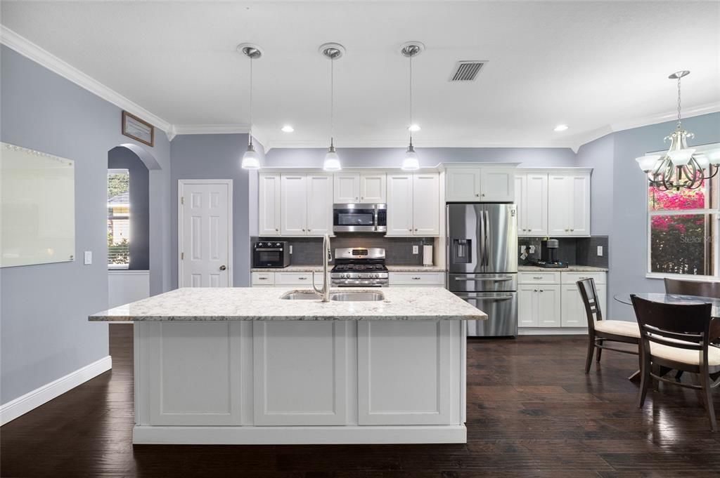 En Venta: $495,000 (4 camas, 2 baños, 2092 Pies cuadrados)