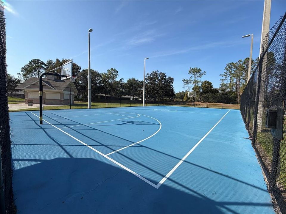 En Venta: $495,000 (4 camas, 2 baños, 2092 Pies cuadrados)