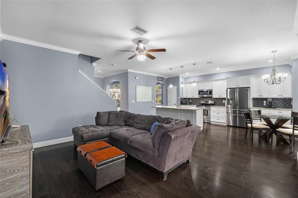 En Venta: $495,000 (4 camas, 2 baños, 2092 Pies cuadrados)