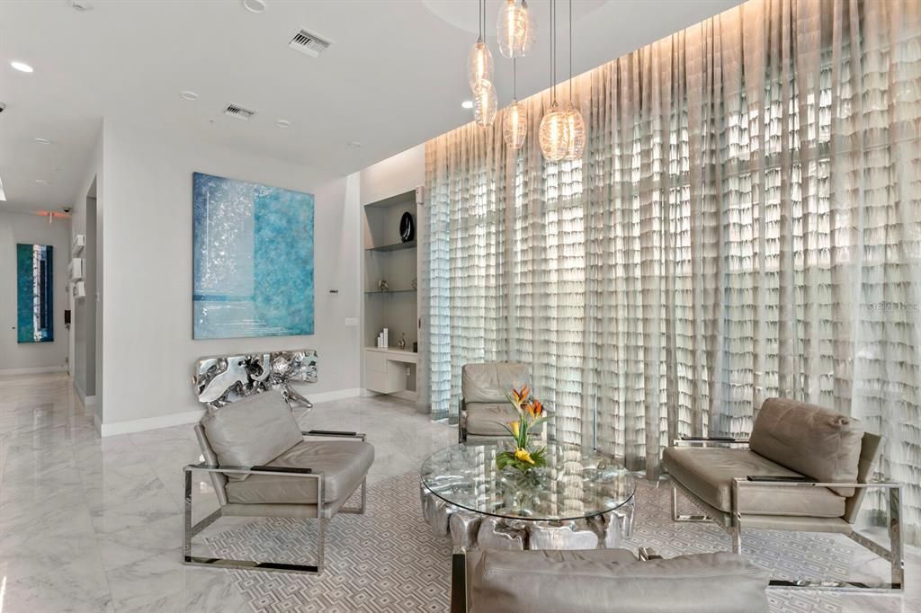 En Venta: $2,250,000 (3 camas, 3 baños, 2120 Pies cuadrados)