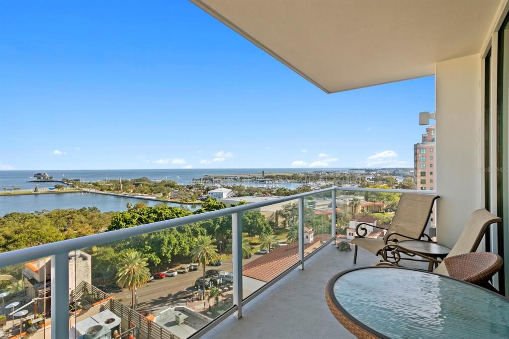 En Venta: $2,250,000 (3 camas, 3 baños, 2120 Pies cuadrados)