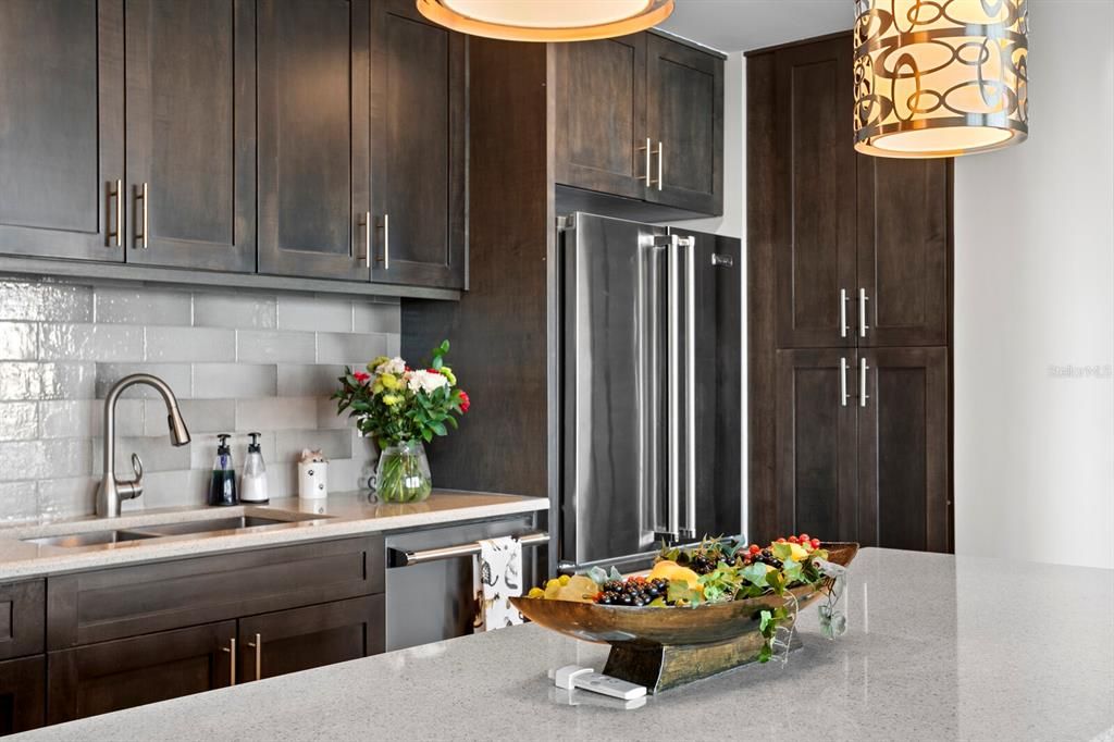 En Venta: $2,250,000 (3 camas, 3 baños, 2120 Pies cuadrados)